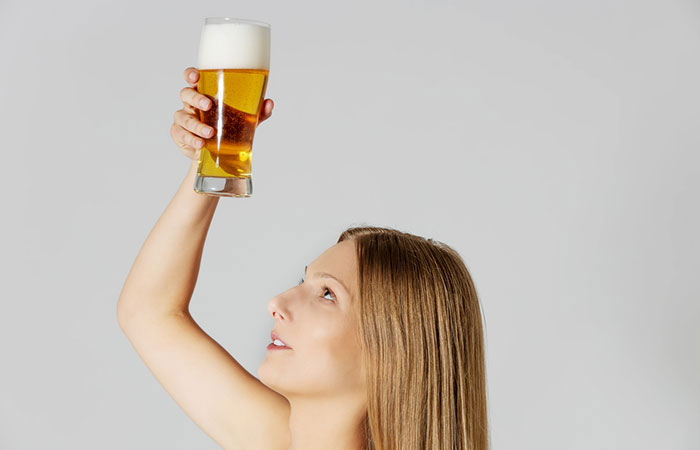 cách trị gàu bằng bia